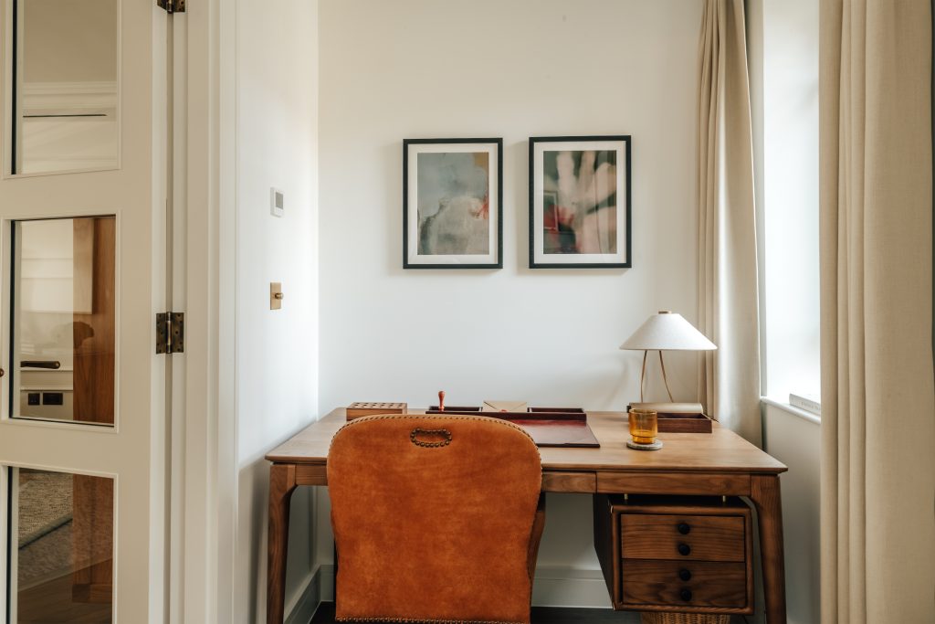 Dedicated office space at Claridge House luxury apartments, Mayfair London W1K